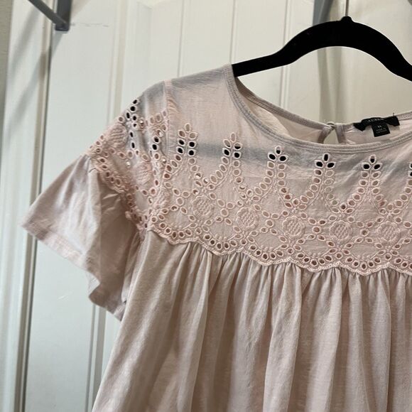 J. Crew Light Pink Eyelet Flutter Short Sleeve Keyhole Top Womens Size M - Picture 2 of 10